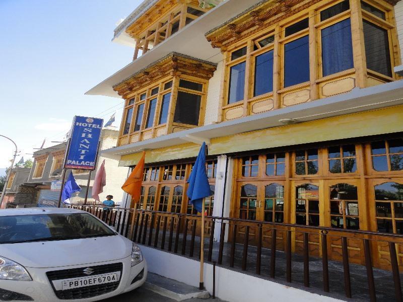 Hotel Shanti Palace Leh Exteriör bild